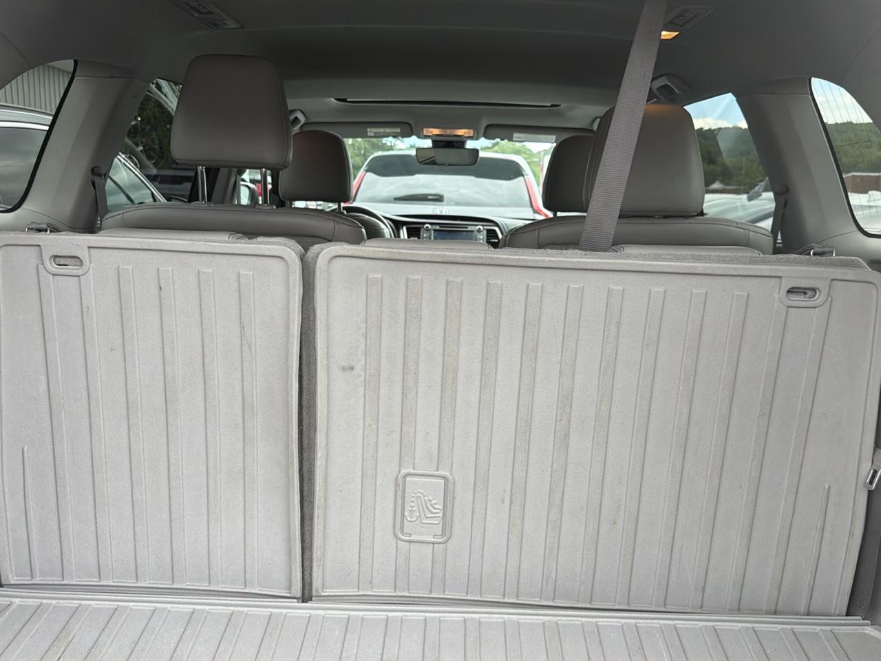 Toyota Highlander XLE V6 AWD (Natl) 2017
