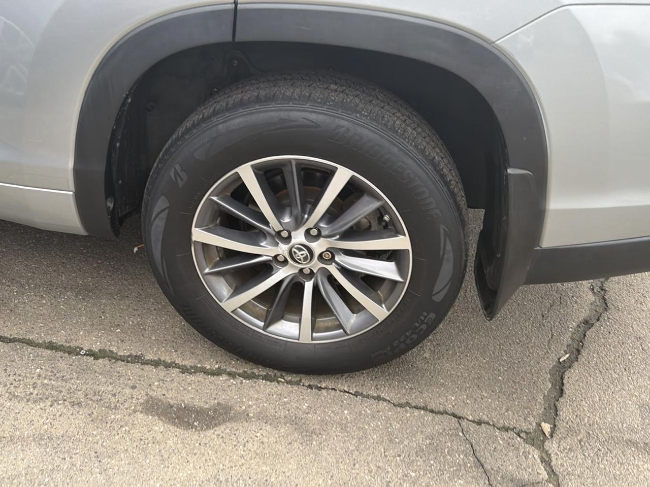 Toyota Highlander XLE V6 AWD (Natl) 2017