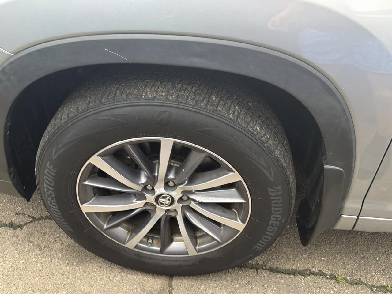 Toyota Highlander XLE V6 AWD (Natl) 2017