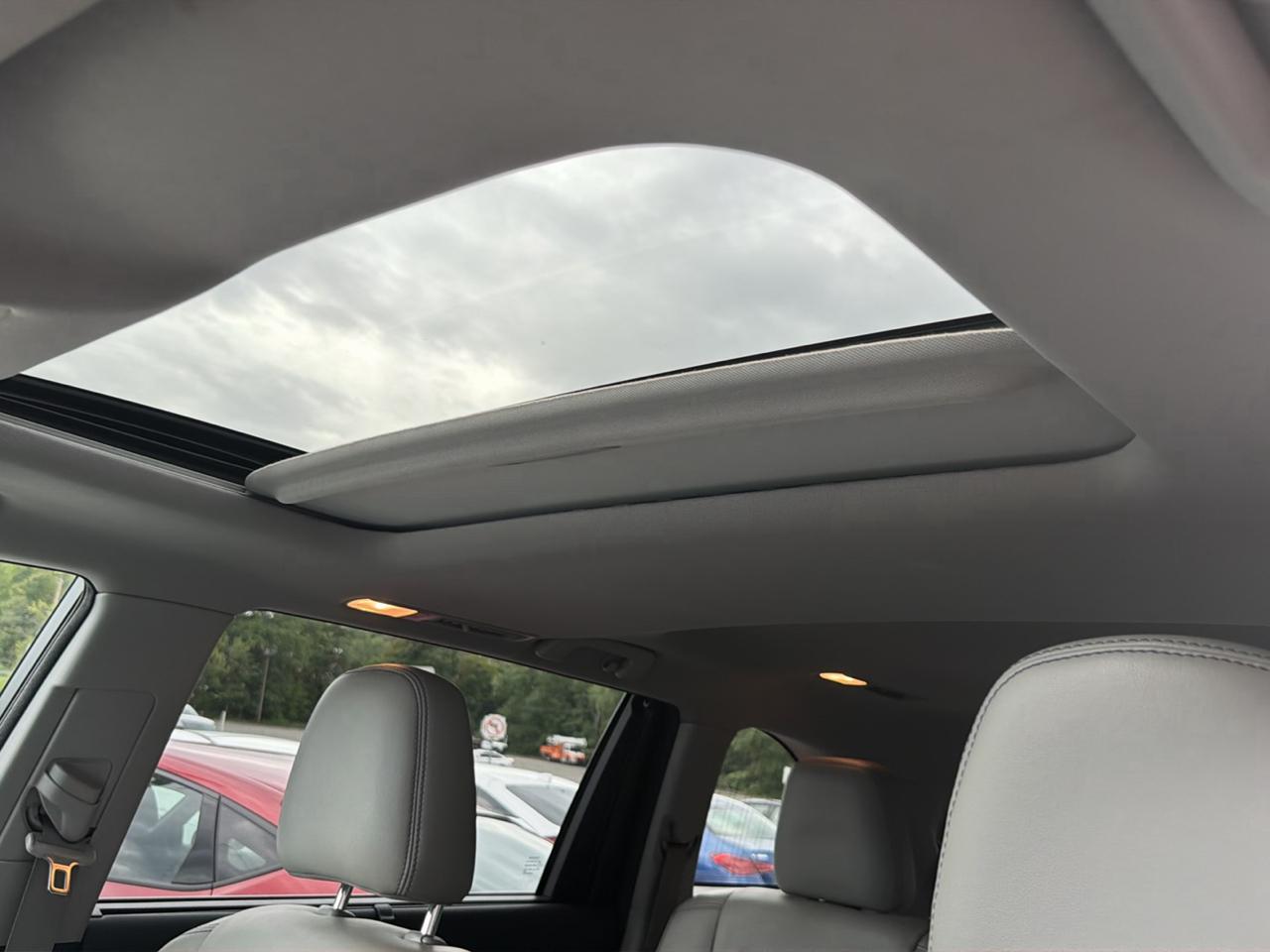 Toyota Highlander XLE V6 AWD (Natl) 2017