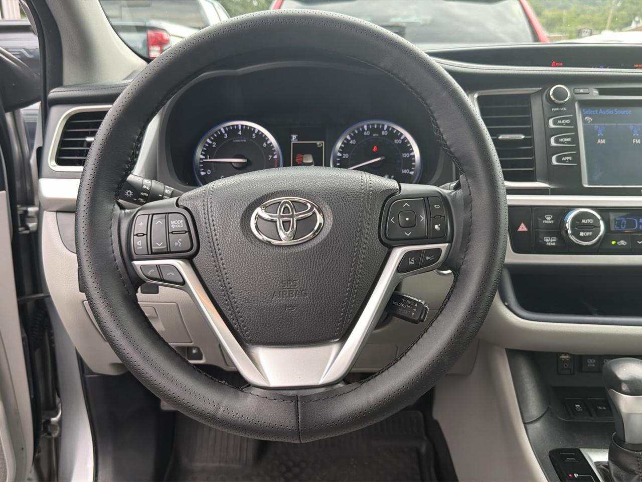 Toyota Highlander XLE V6 AWD (Natl) 2017