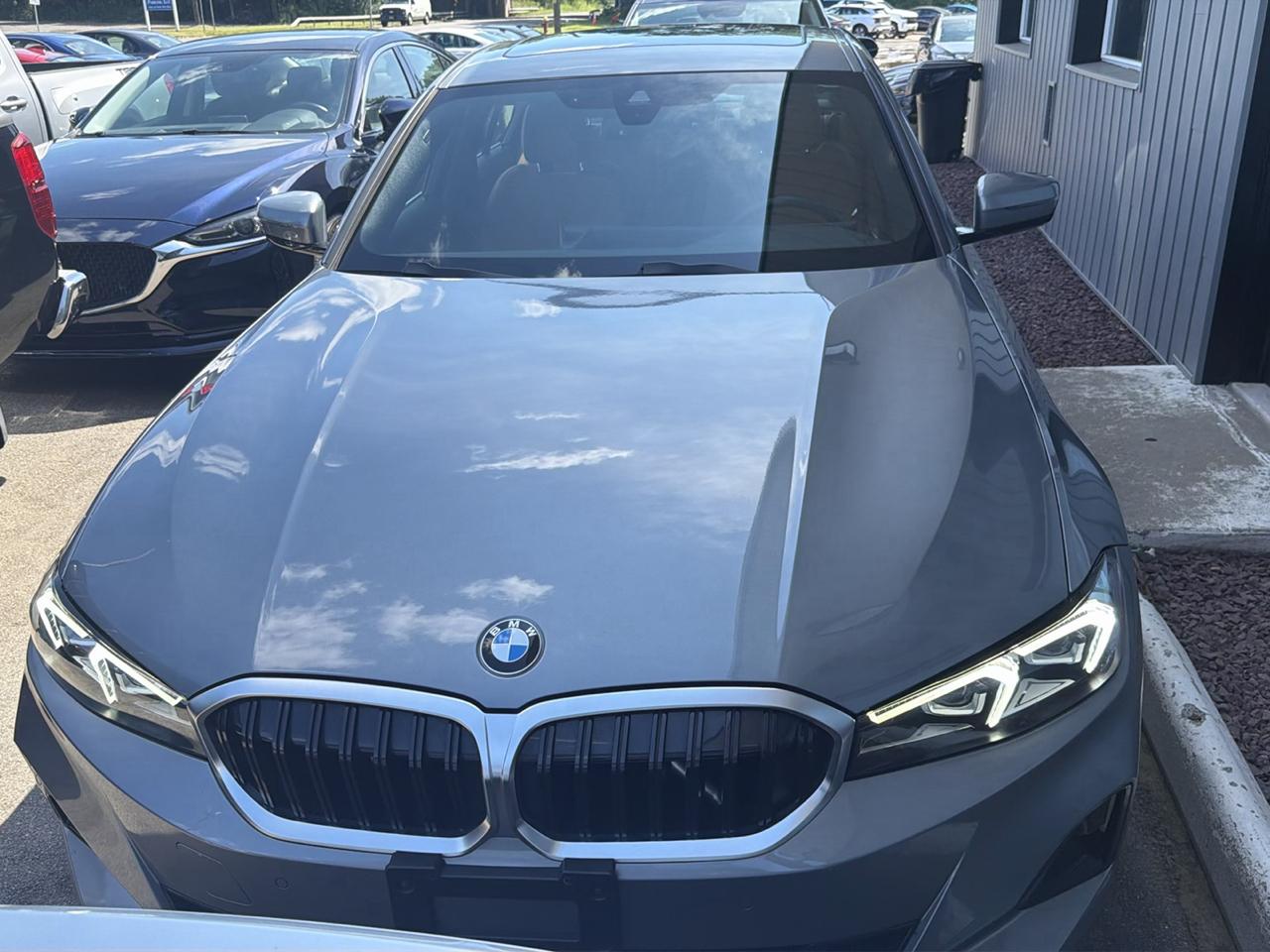 BMW 3 Series 330i xDrive Sedan 2024