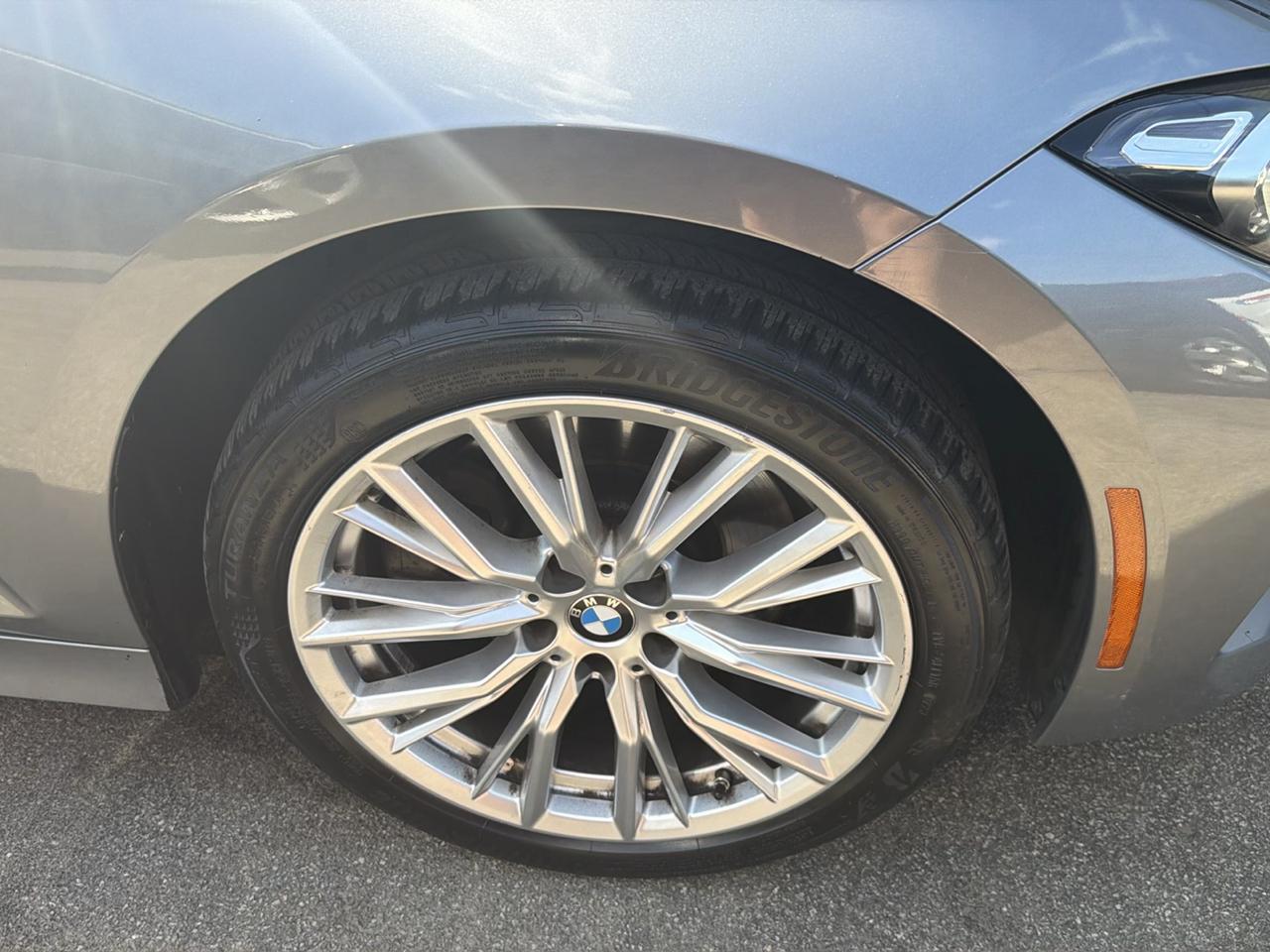 BMW 3 Series 330i xDrive Sedan 2024