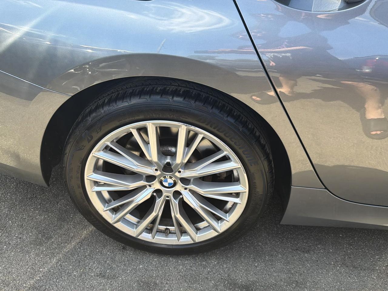 BMW 3 Series 330i xDrive Sedan 2024
