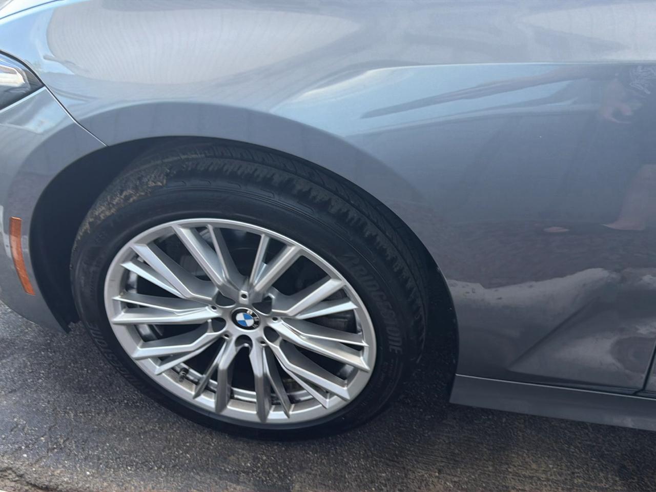 BMW 3 Series 330i xDrive Sedan 2024