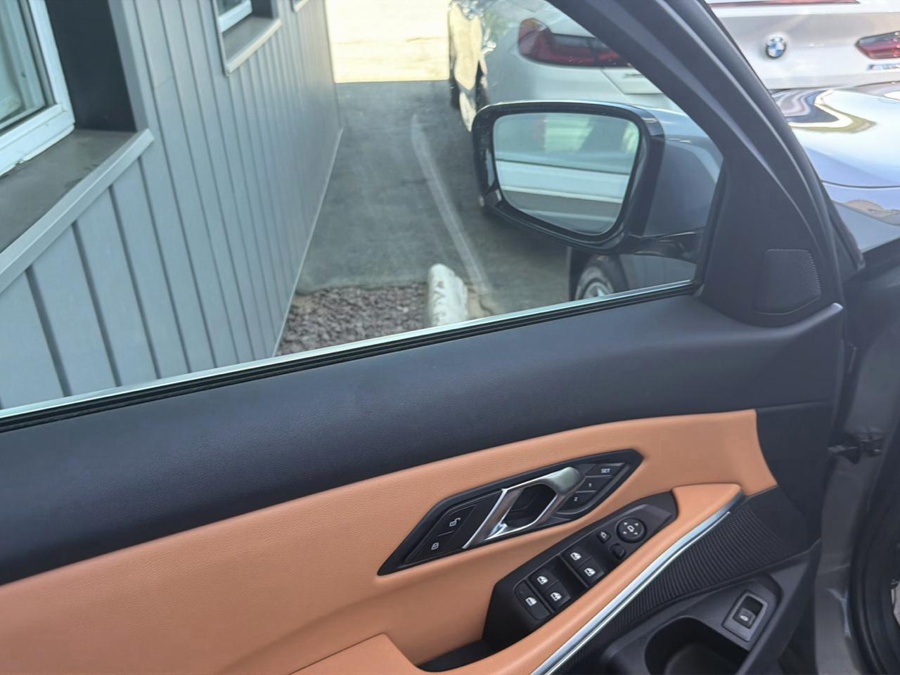 BMW 3 Series 330i xDrive Sedan 2024