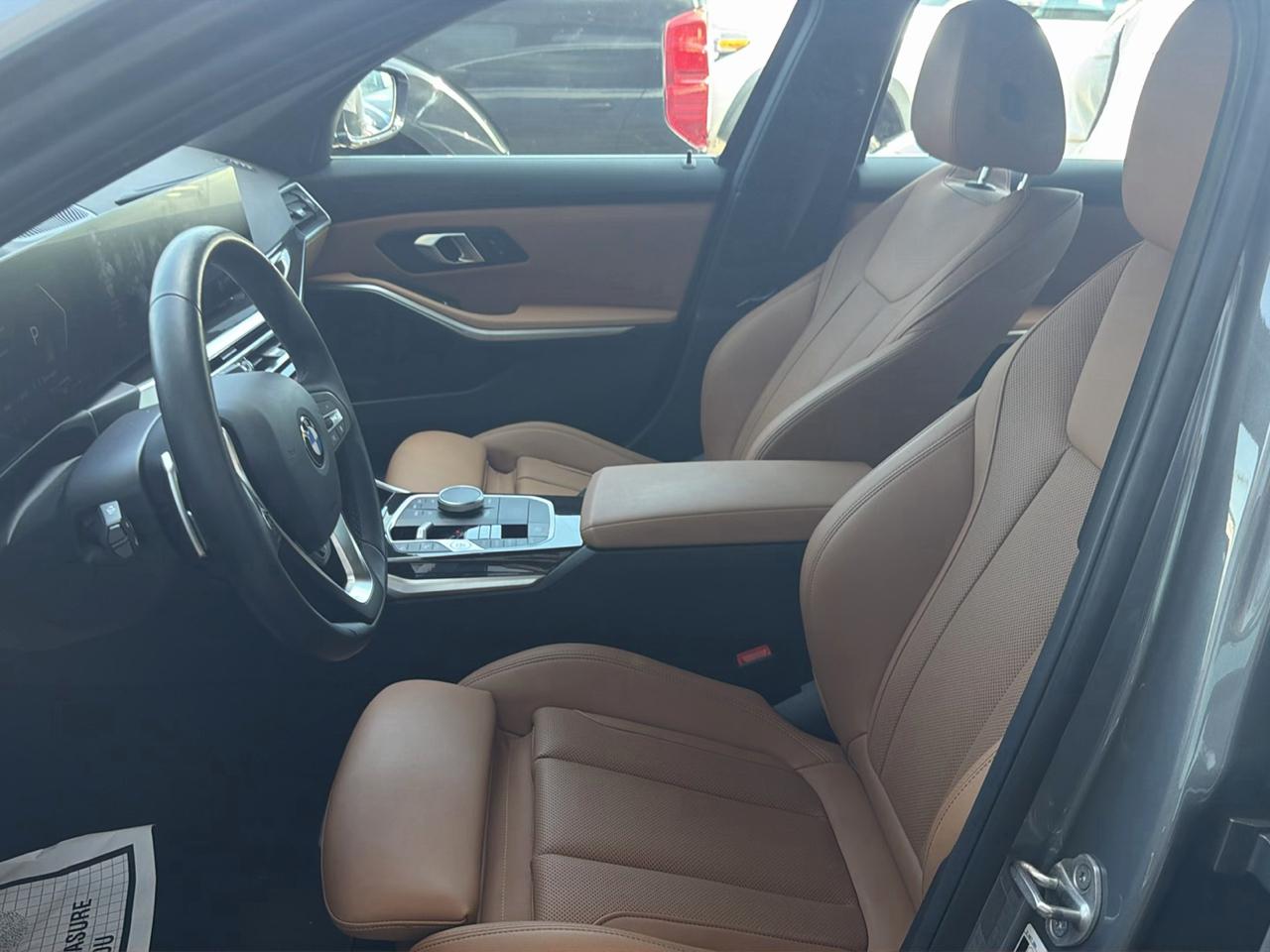 BMW 3 Series 330i xDrive Sedan 2024