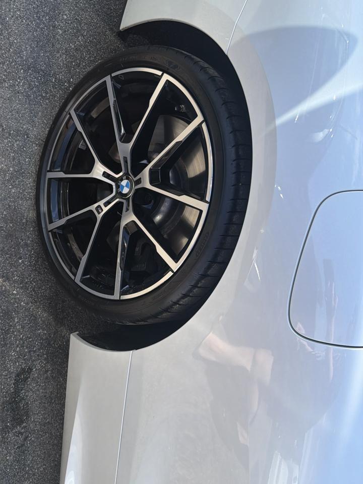 BMW 8 Series M850i xDrive Convertible 2024
