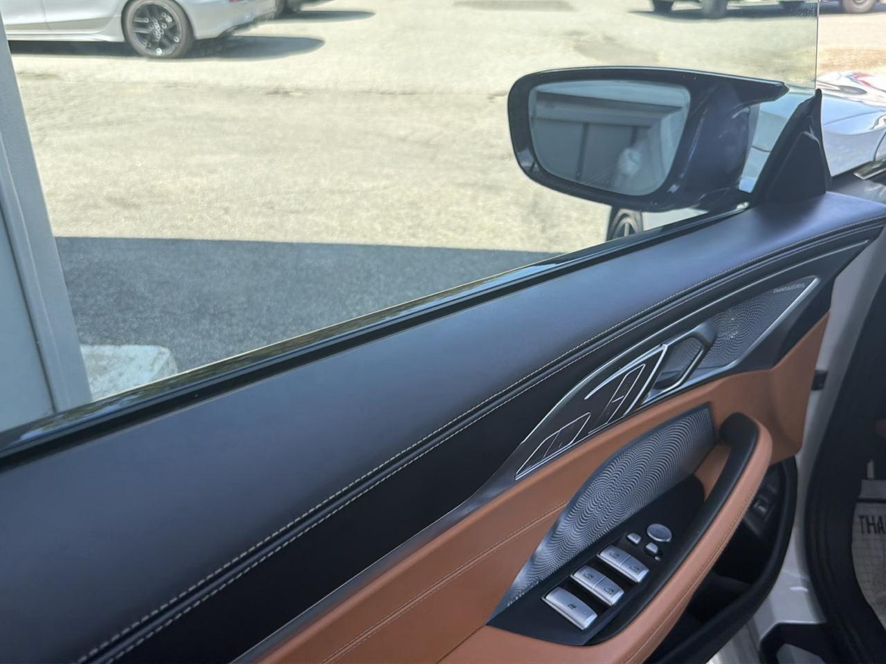 BMW 8 Series M850i xDrive Convertible 2024