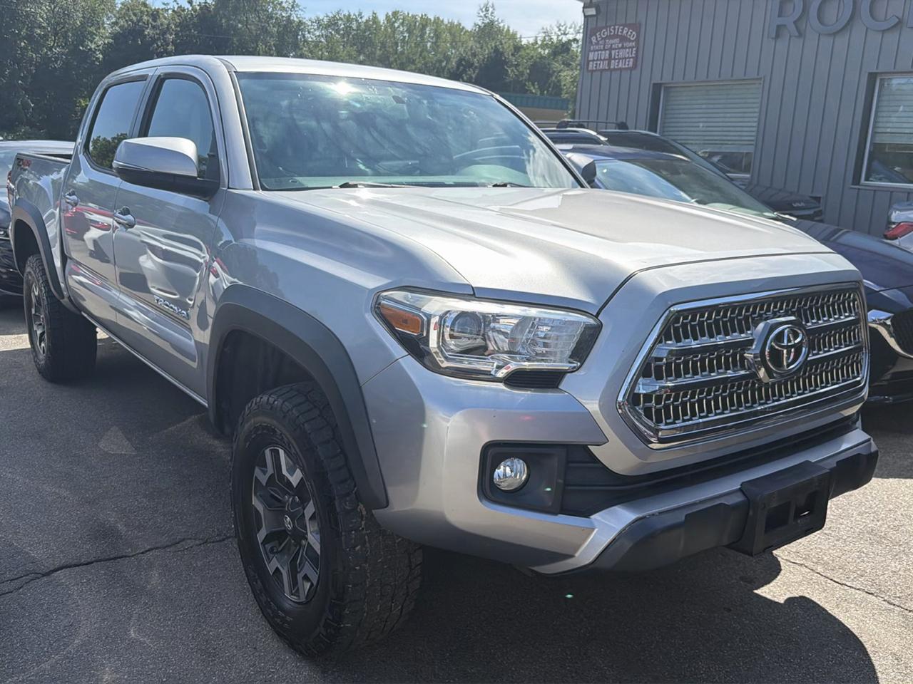 Toyota Tacoma 4WD Double Cab V6 MT TRD Off Road (Natl) 2016