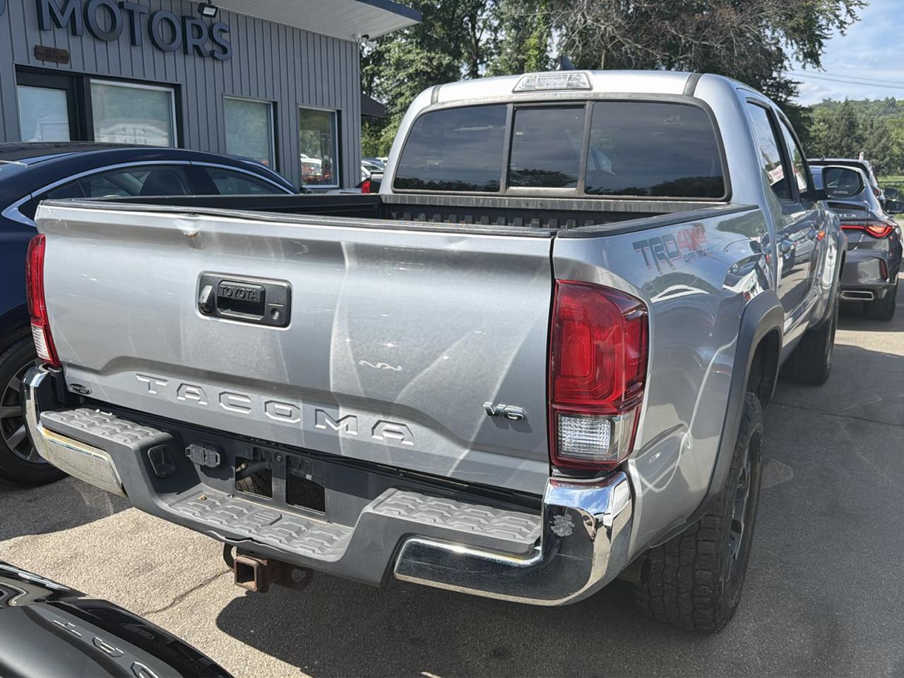 Toyota Tacoma 4WD Double Cab V6 MT TRD Off Road (Natl) 2016