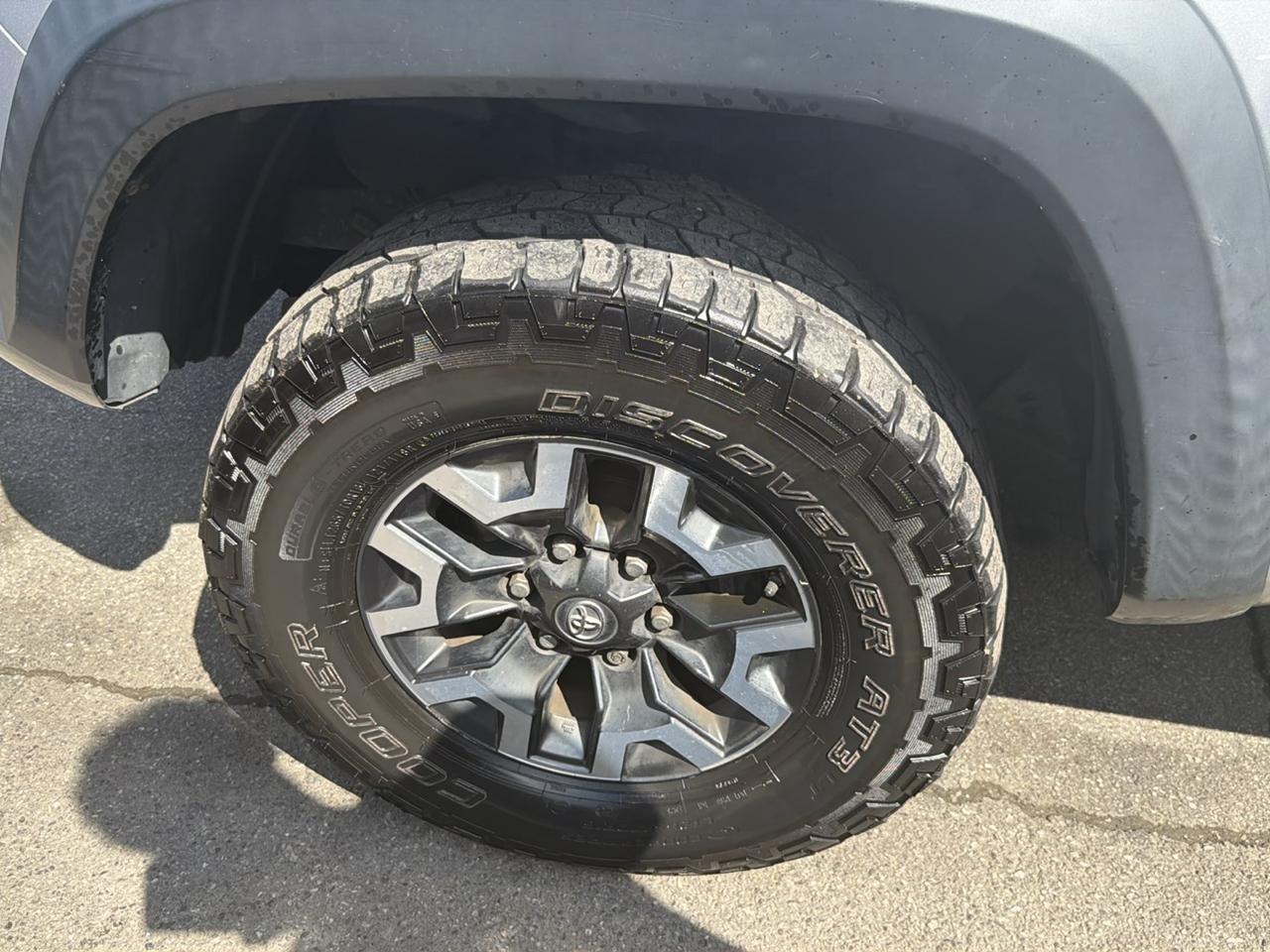 Toyota Tacoma 4WD Double Cab V6 MT TRD Off Road (Natl) 2016