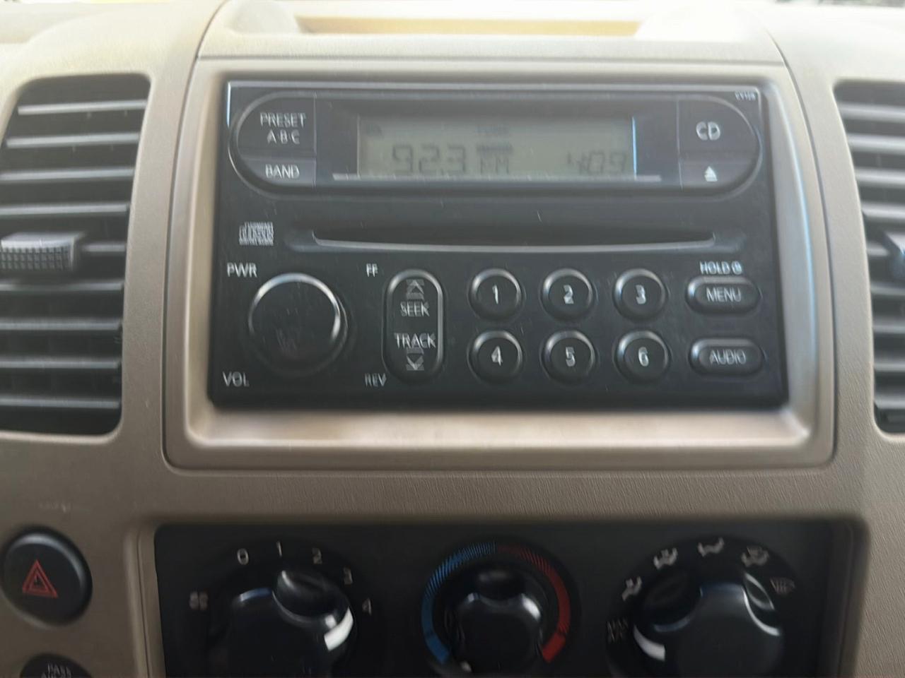 Nissan Frontier SE 2006