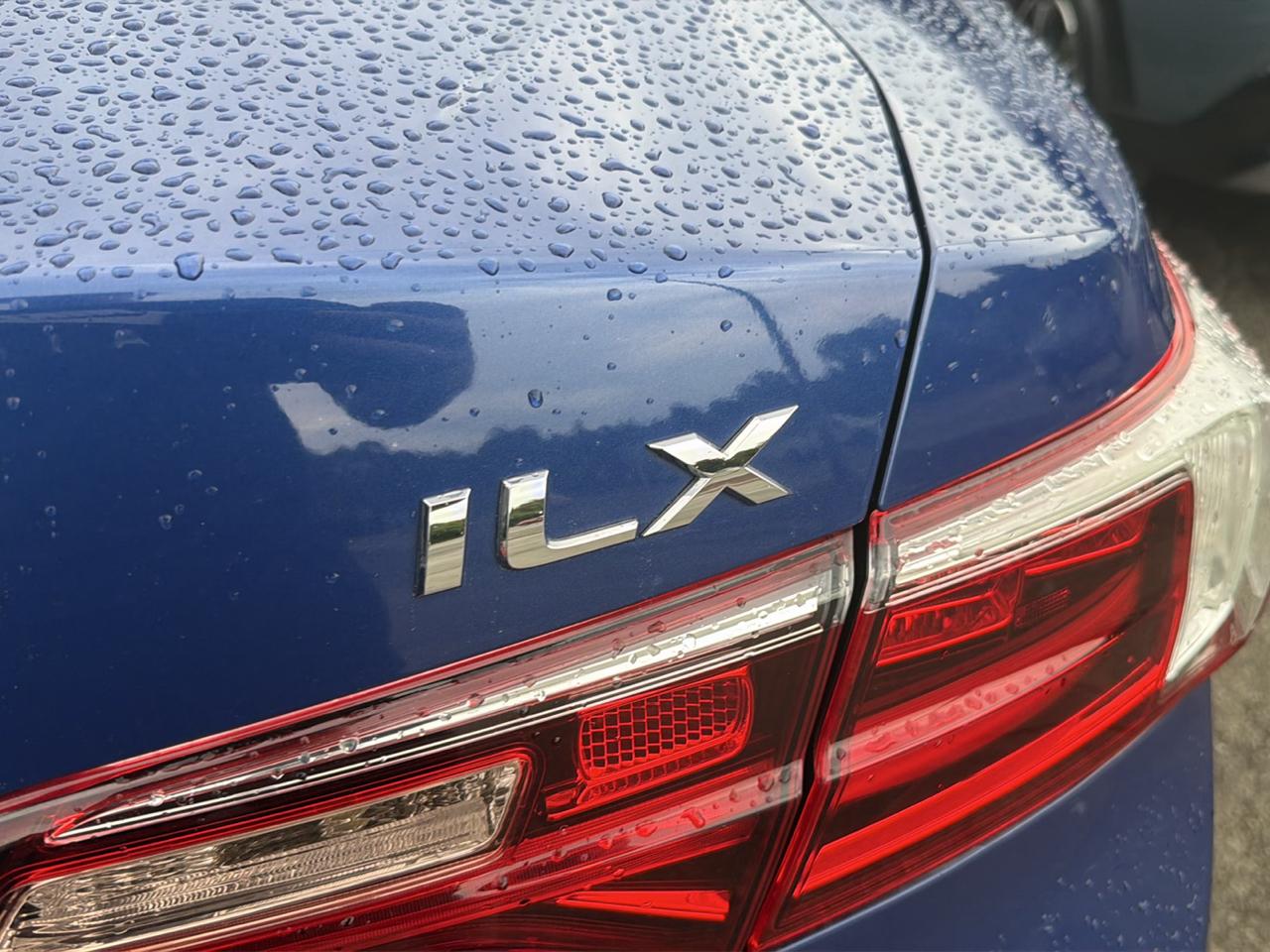 Acura ILX Sedan w/Technology Plus Pkg 2017