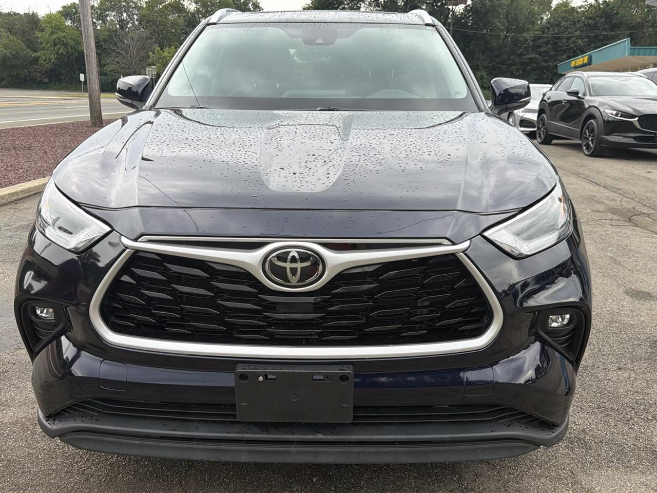 Toyota Highlander XLE AWD (Natl) 2021