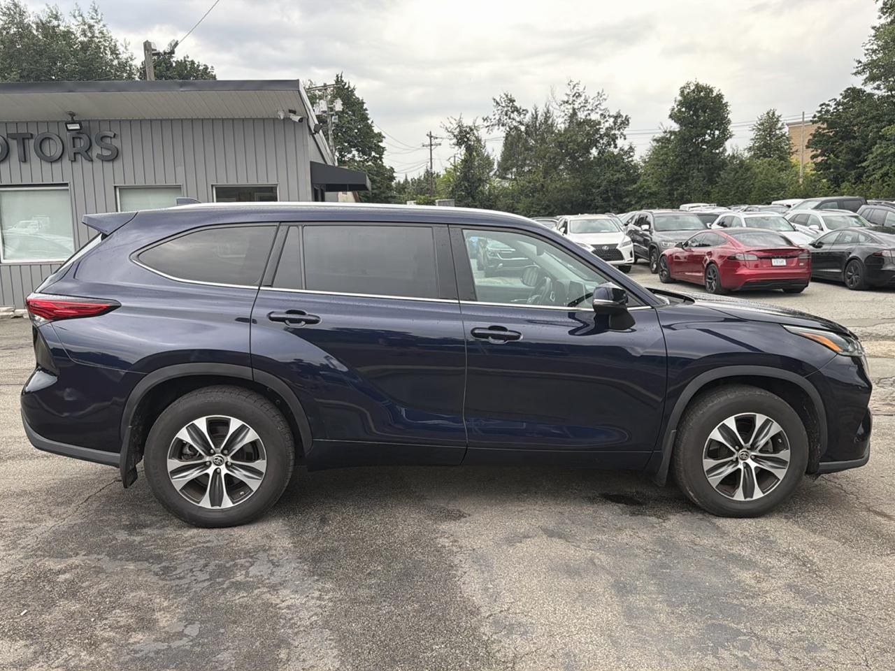 Toyota Highlander XLE AWD (Natl) 2021