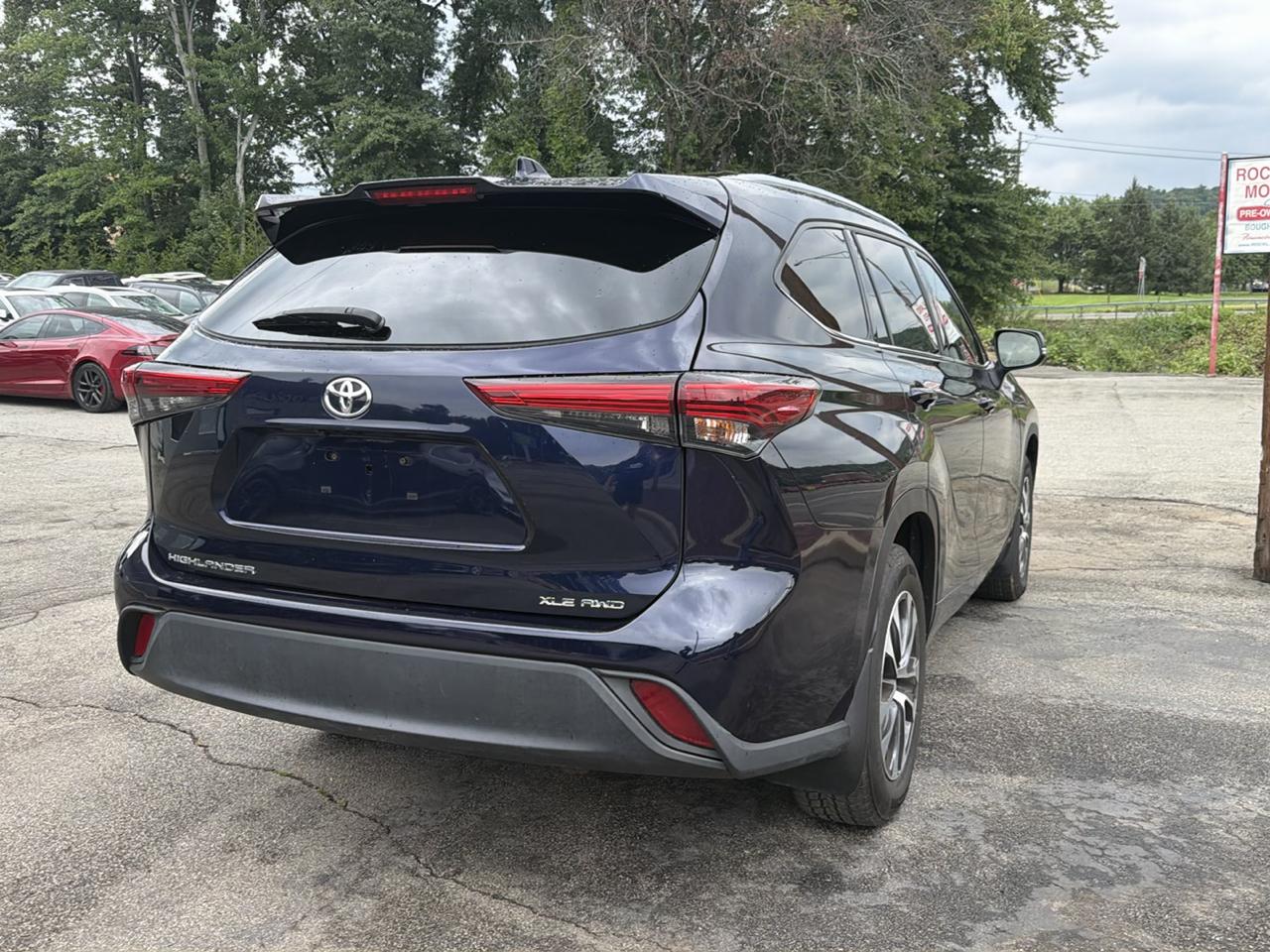 Toyota Highlander XLE AWD (Natl) 2021