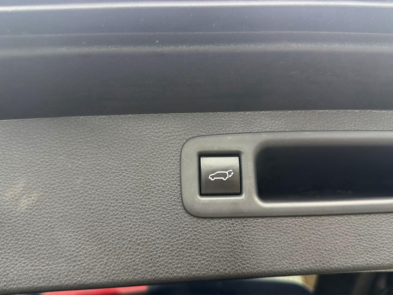 Toyota Highlander XLE AWD (Natl) 2021