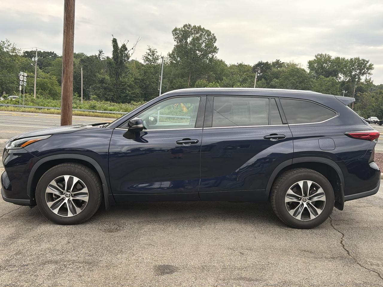 Toyota Highlander XLE AWD (Natl) 2021