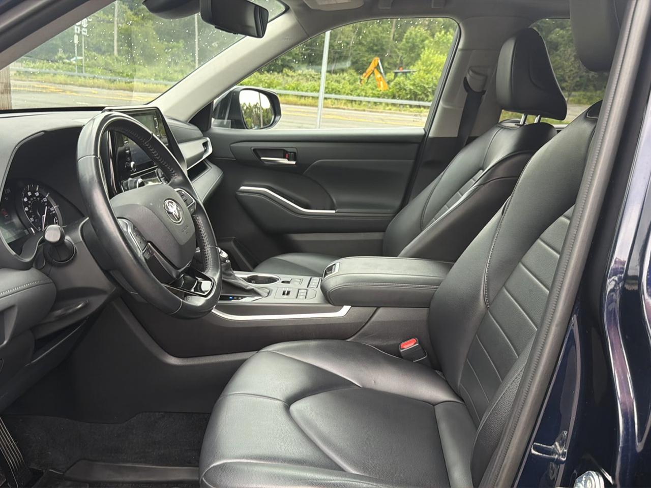Toyota Highlander XLE AWD (Natl) 2021