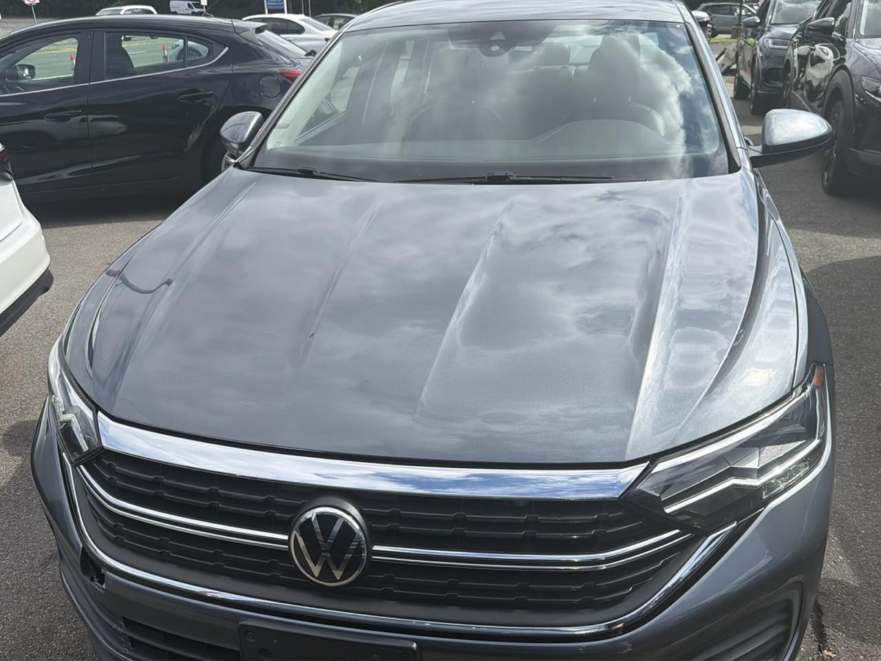 Volkswagen Jetta SE Auto 2022