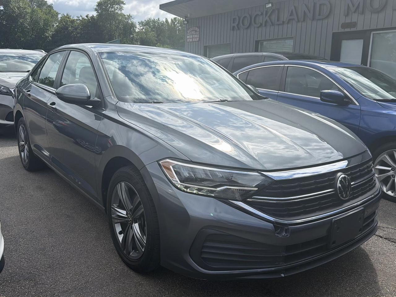 Volkswagen Jetta SE Auto 2022