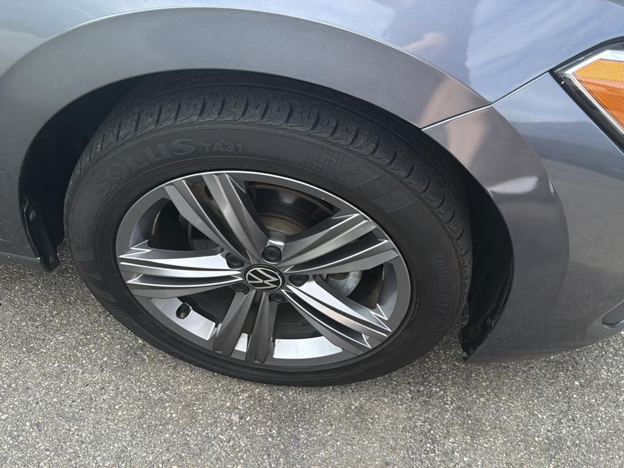 Volkswagen Jetta SE Auto 2022