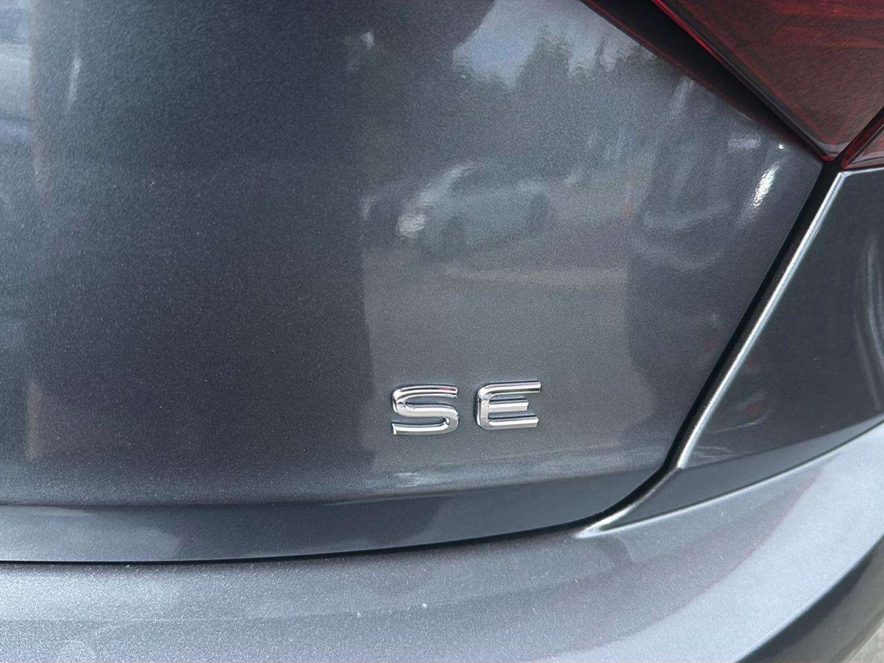 Volkswagen Jetta SE Auto 2022