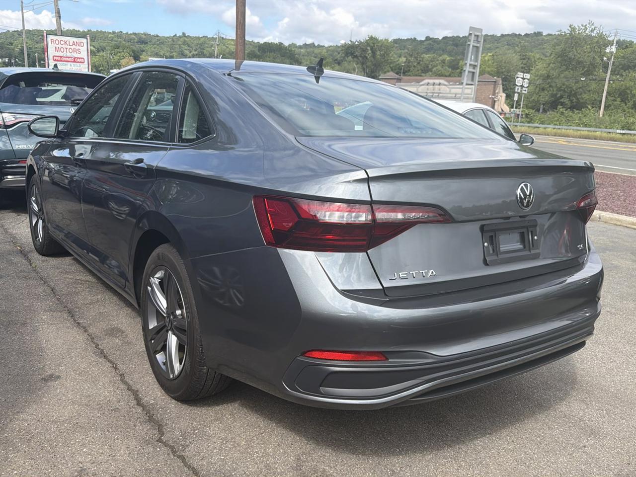 Volkswagen Jetta SE Auto 2022