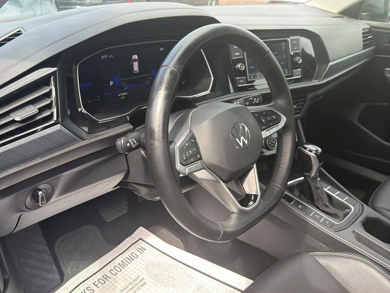 Volkswagen Jetta SE Auto 2022