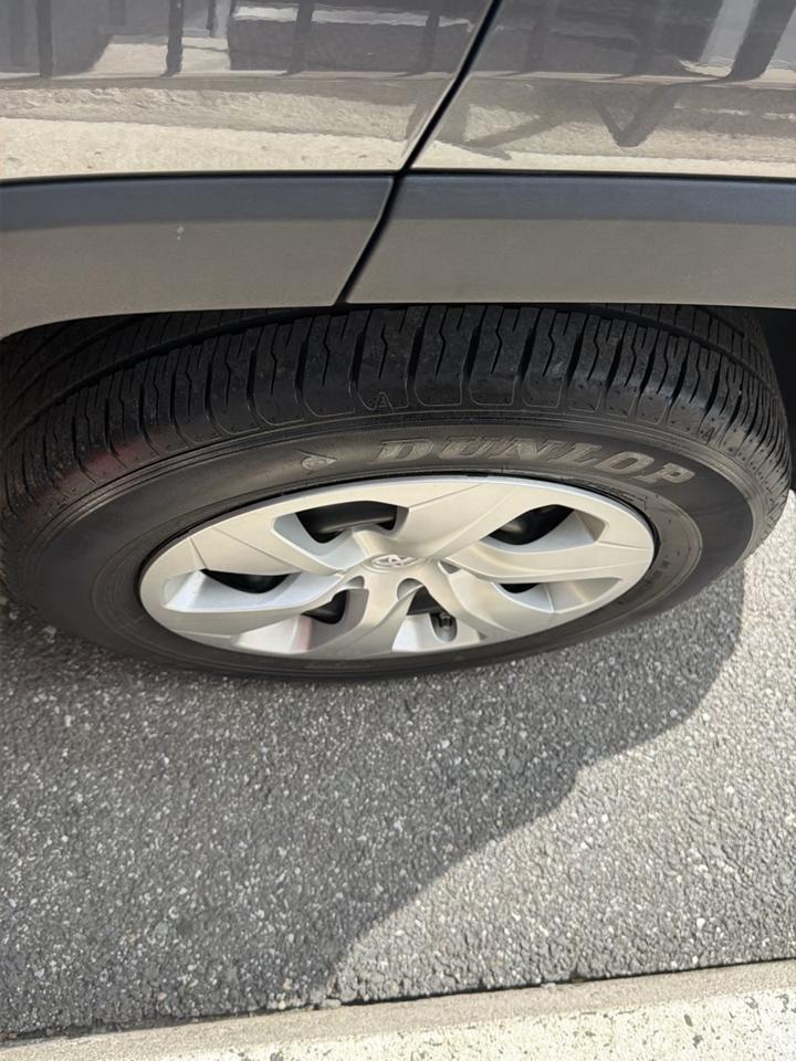 Toyota RAV4 LE AWD (Natl) 2023
