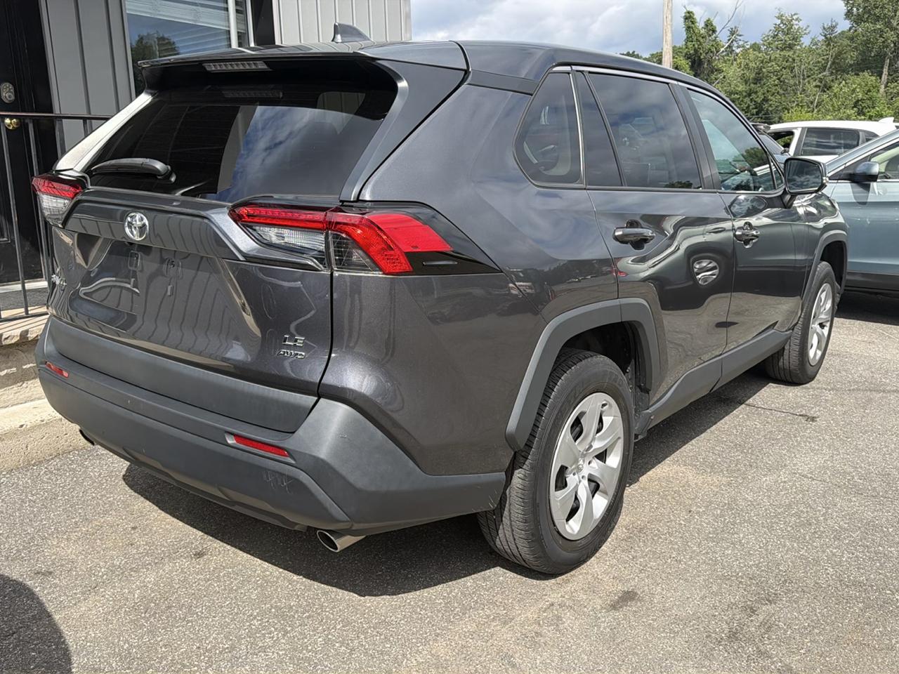 Toyota RAV4 LE AWD (Natl) 2023