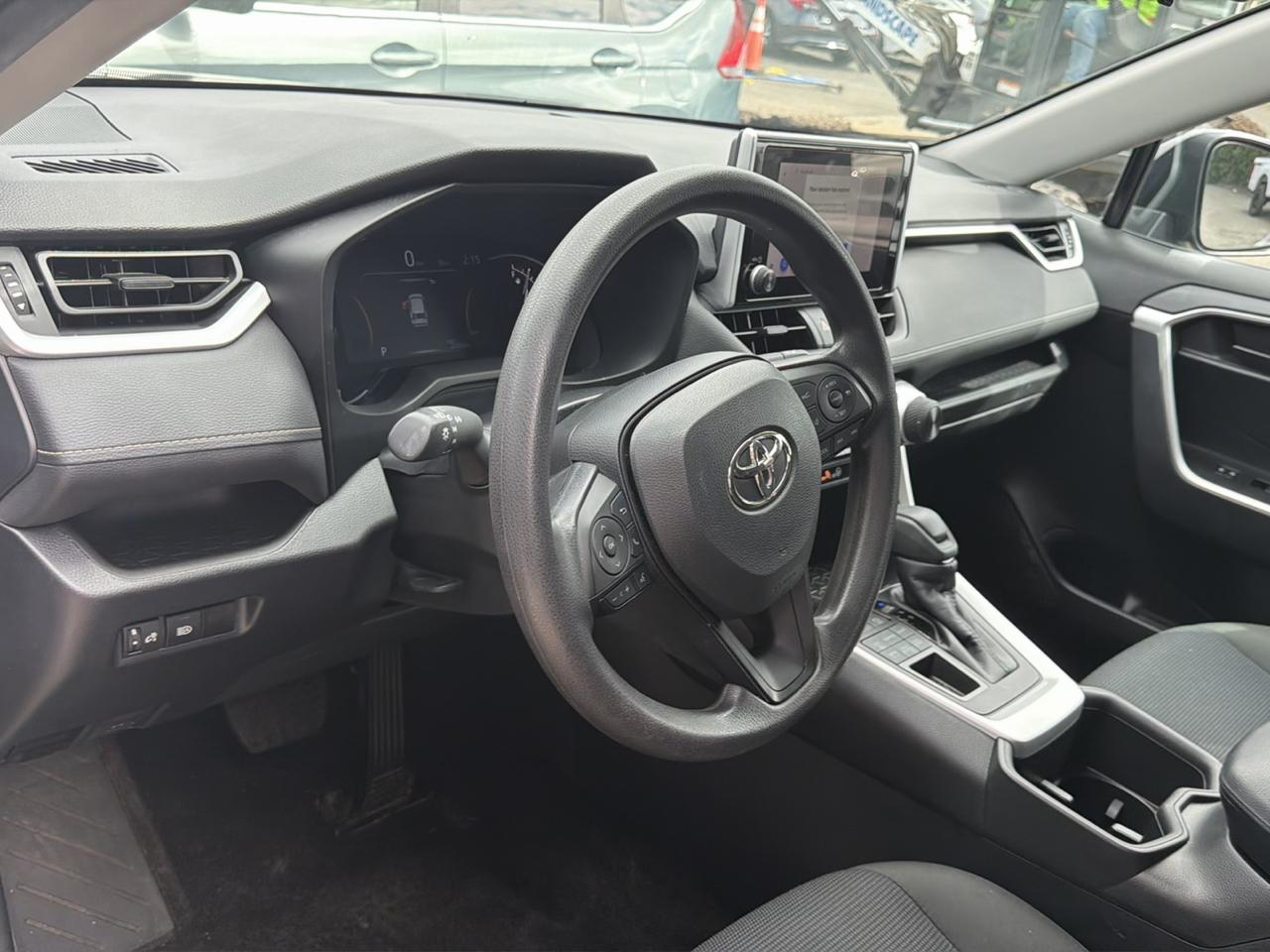 Toyota RAV4 LE AWD (Natl) 2023