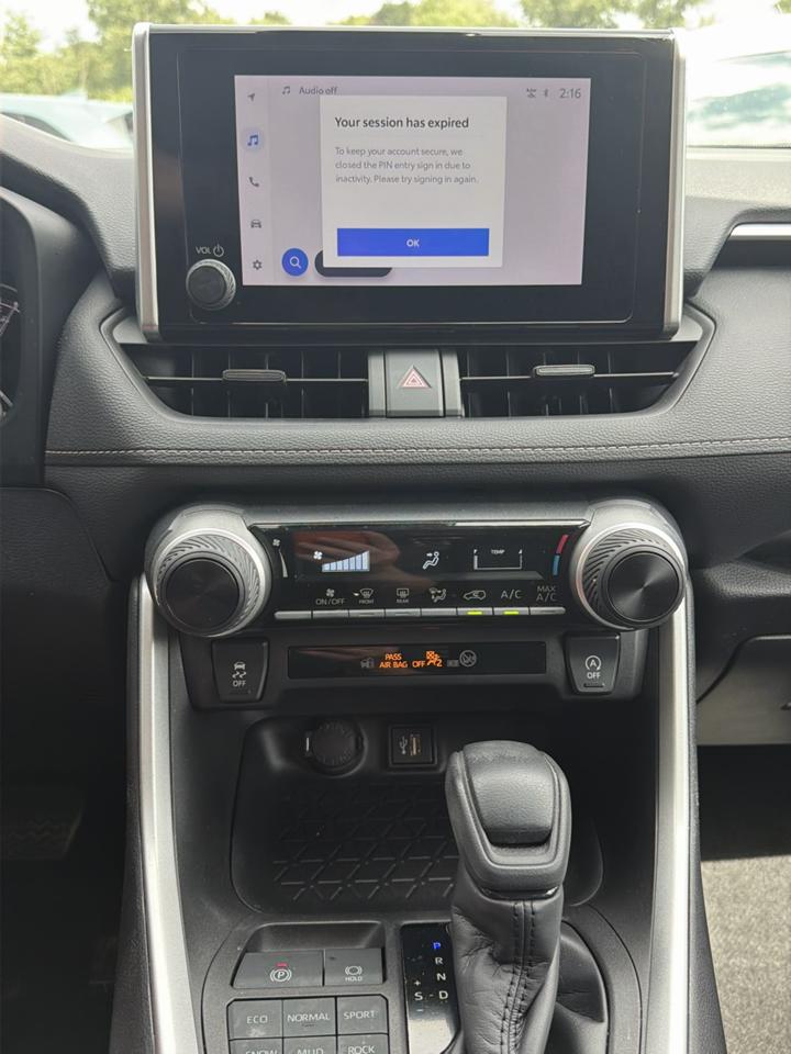 Toyota RAV4 LE AWD (Natl) 2023