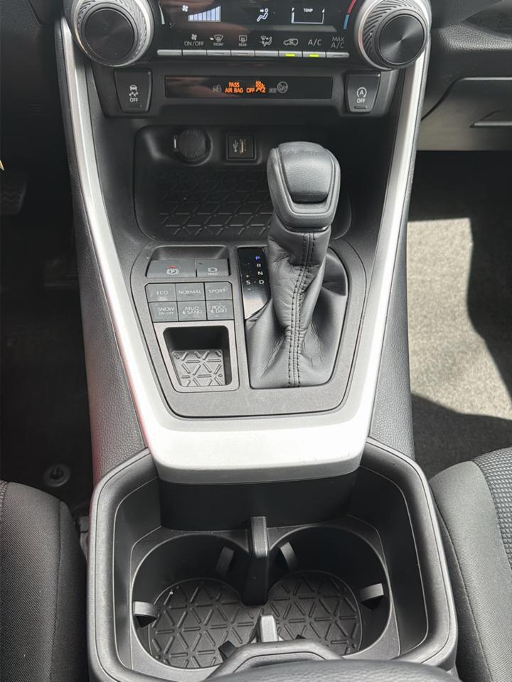 Toyota RAV4 LE AWD (Natl) 2023