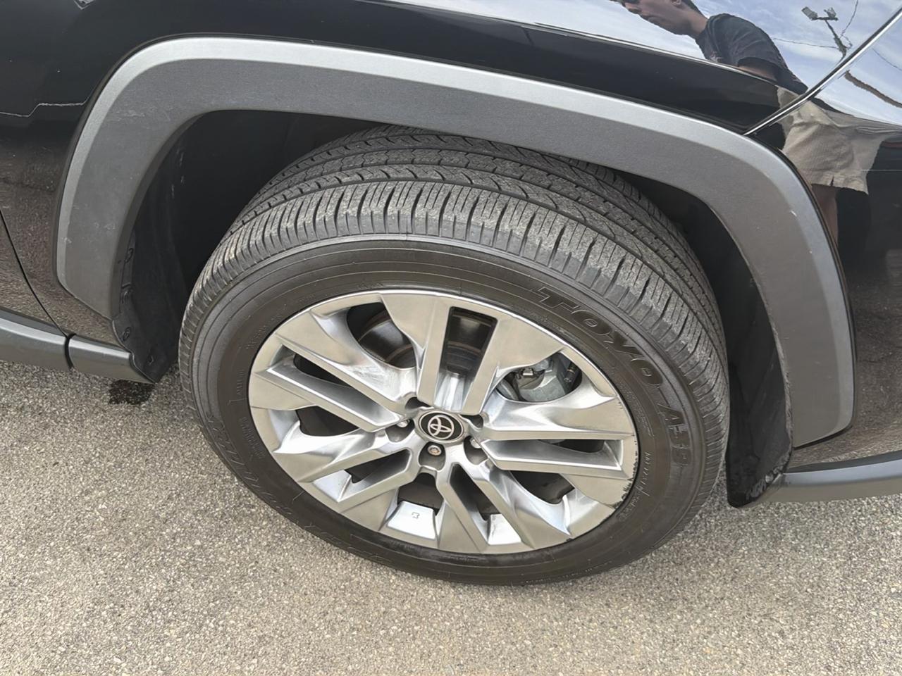 Toyota RAV4 XLE Premium AWD (Natl) 2024