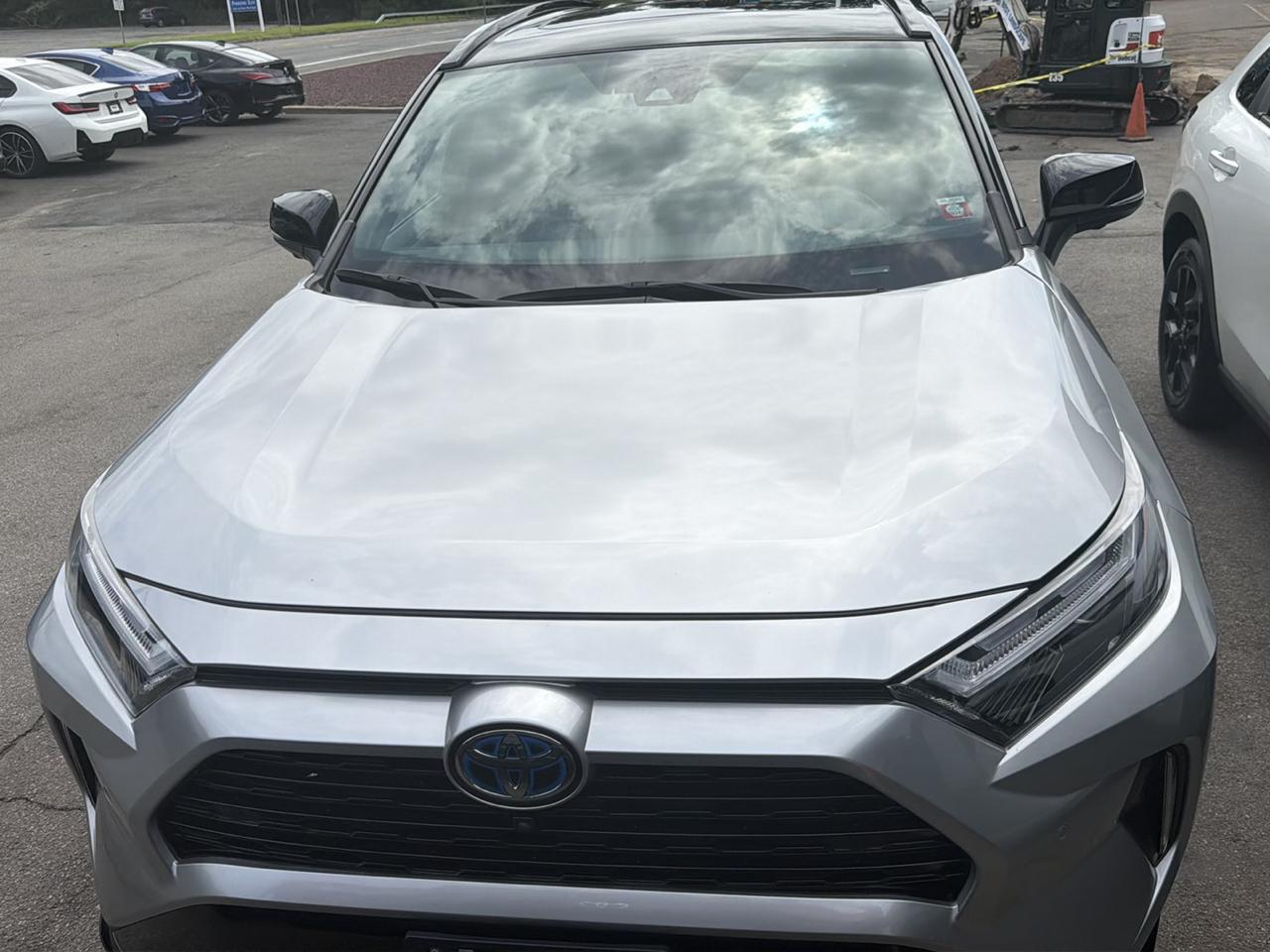 Toyota RAV4 Hybrid XSE AWD (Natl) 2023