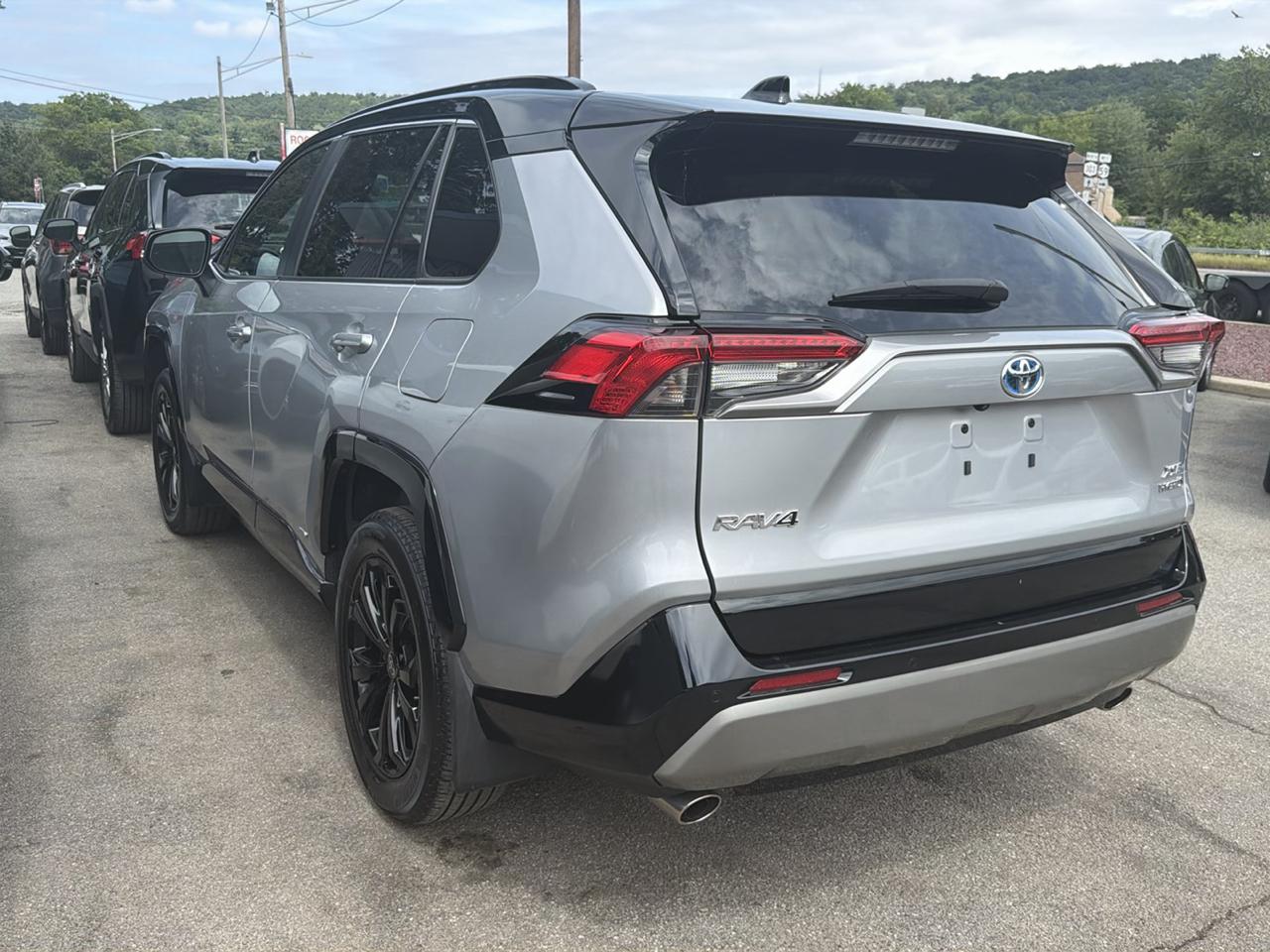 Toyota RAV4 Hybrid XSE AWD (Natl) 2023