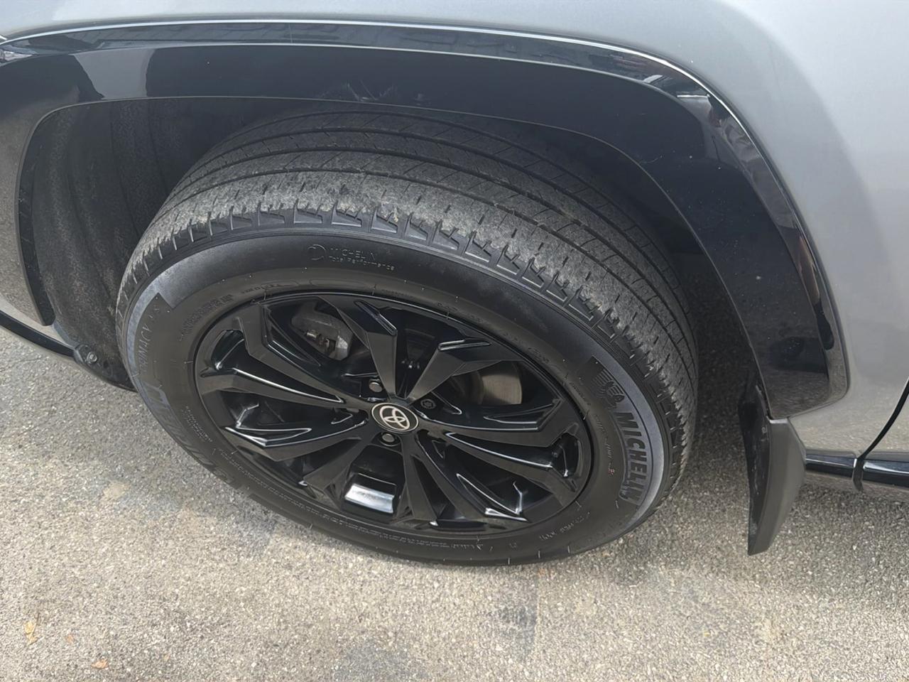 Toyota RAV4 Hybrid XSE AWD (Natl) 2023
