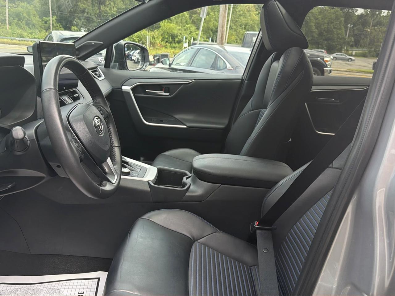 Toyota RAV4 Hybrid XSE AWD (Natl) 2023