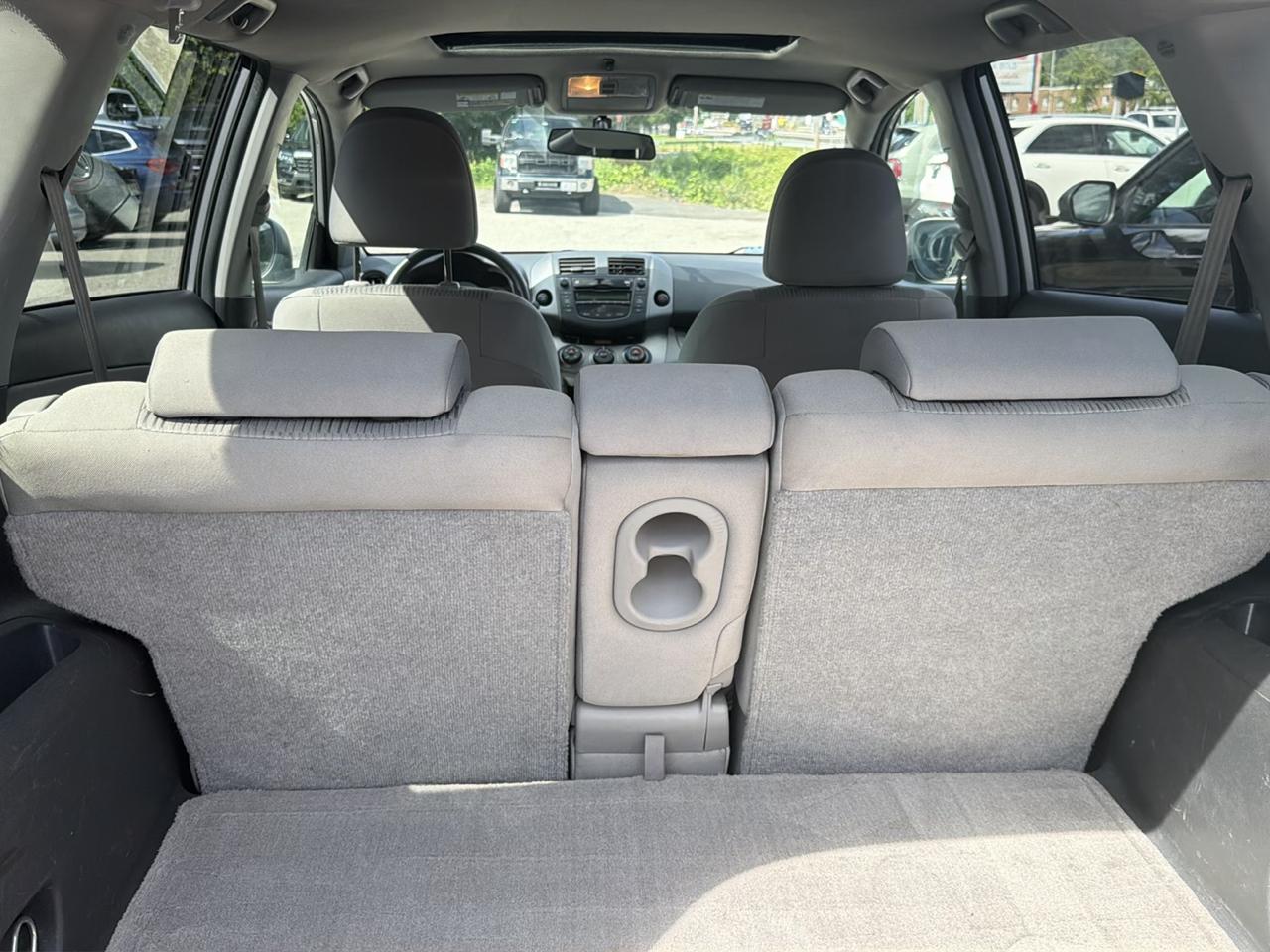 Toyota RAV4 4WD 4dr V6 5-Spd AT (Natl) 2010