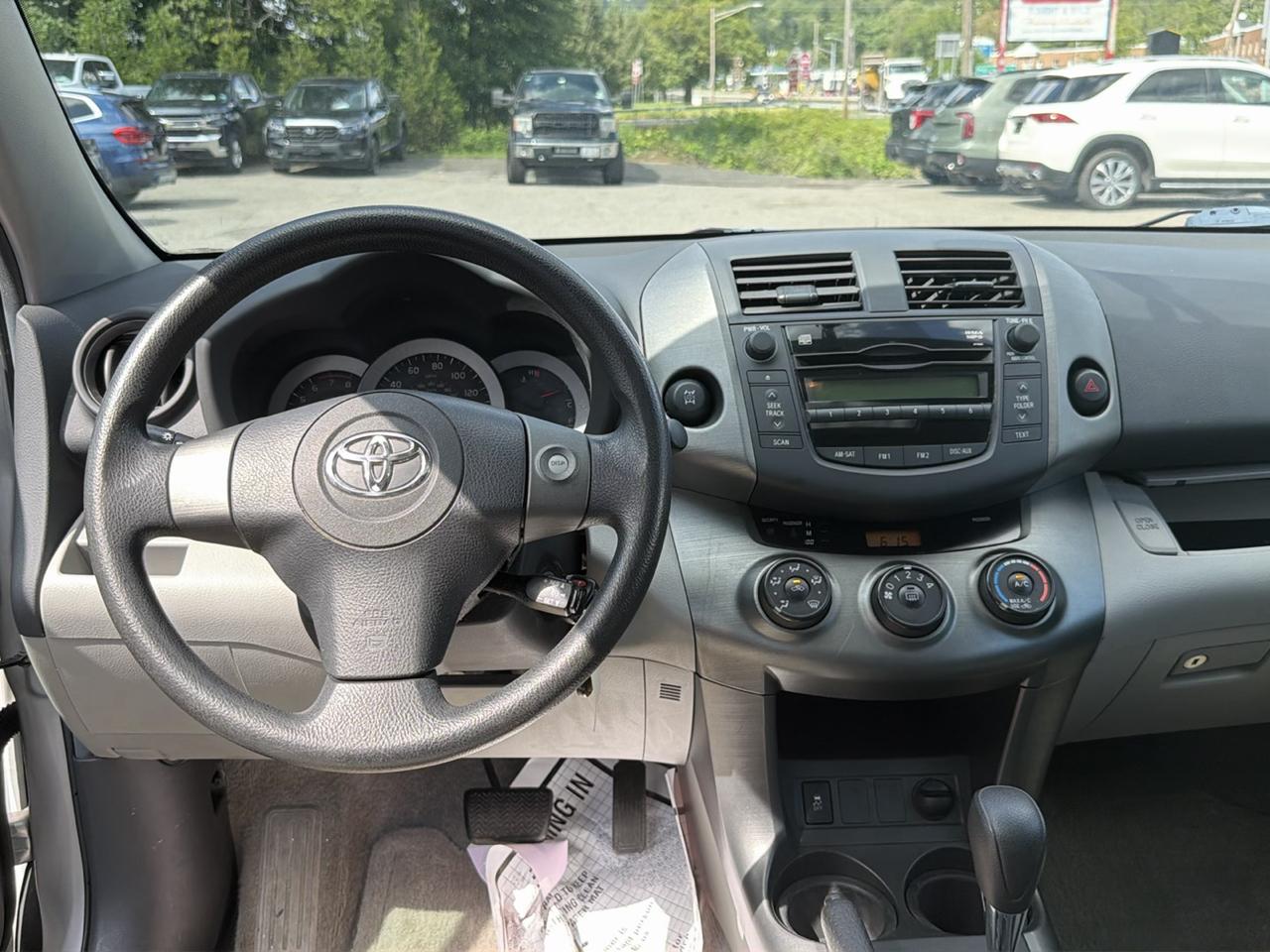 Toyota RAV4 4WD 4dr V6 5-Spd AT (Natl) 2010