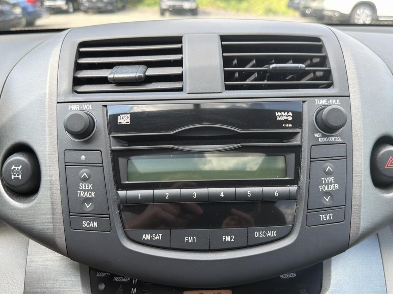 Toyota RAV4 4WD 4dr V6 5-Spd AT (Natl) 2010