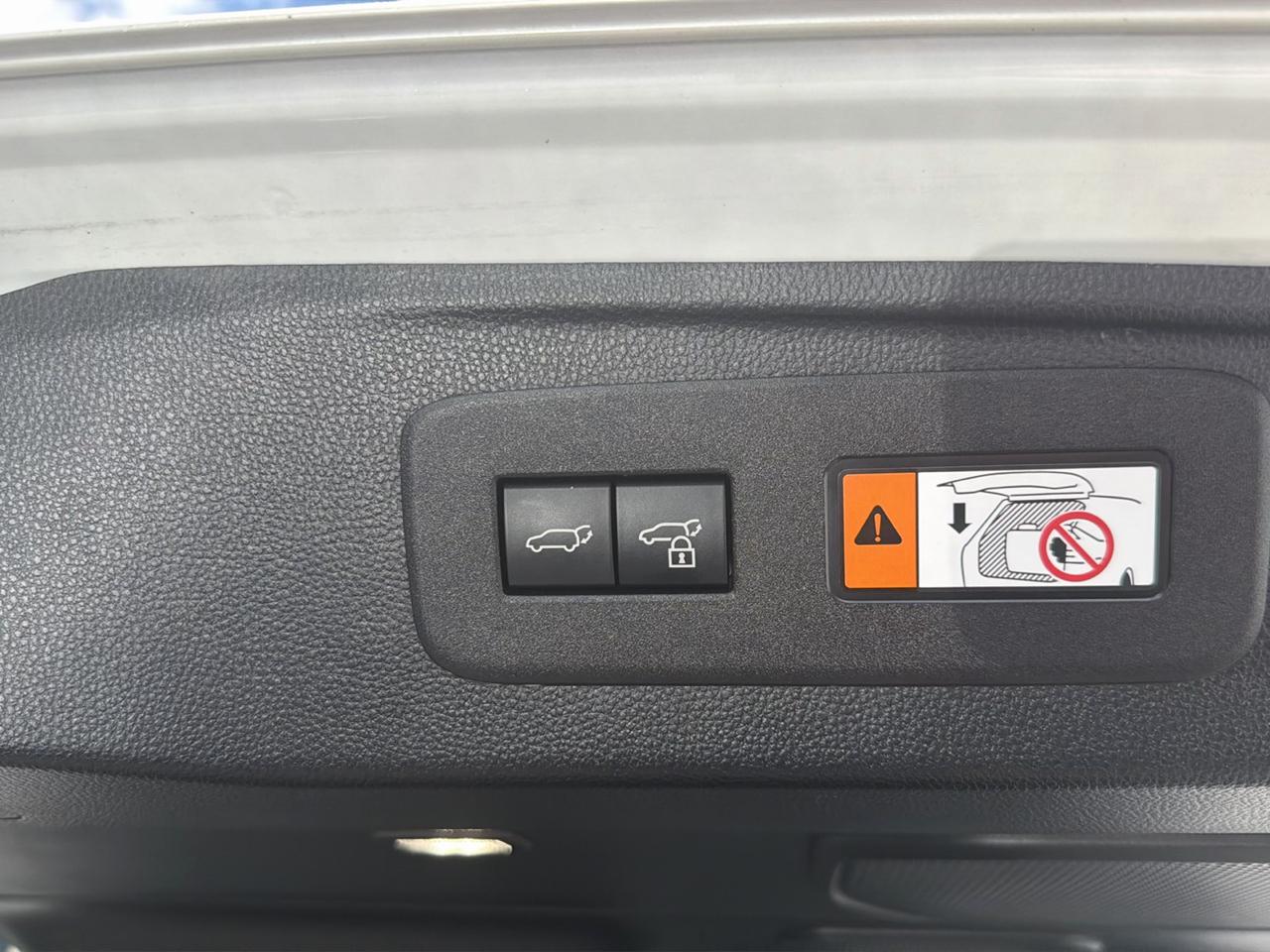 Toyota Land Cruiser 1958 4WD (Natl) 2025