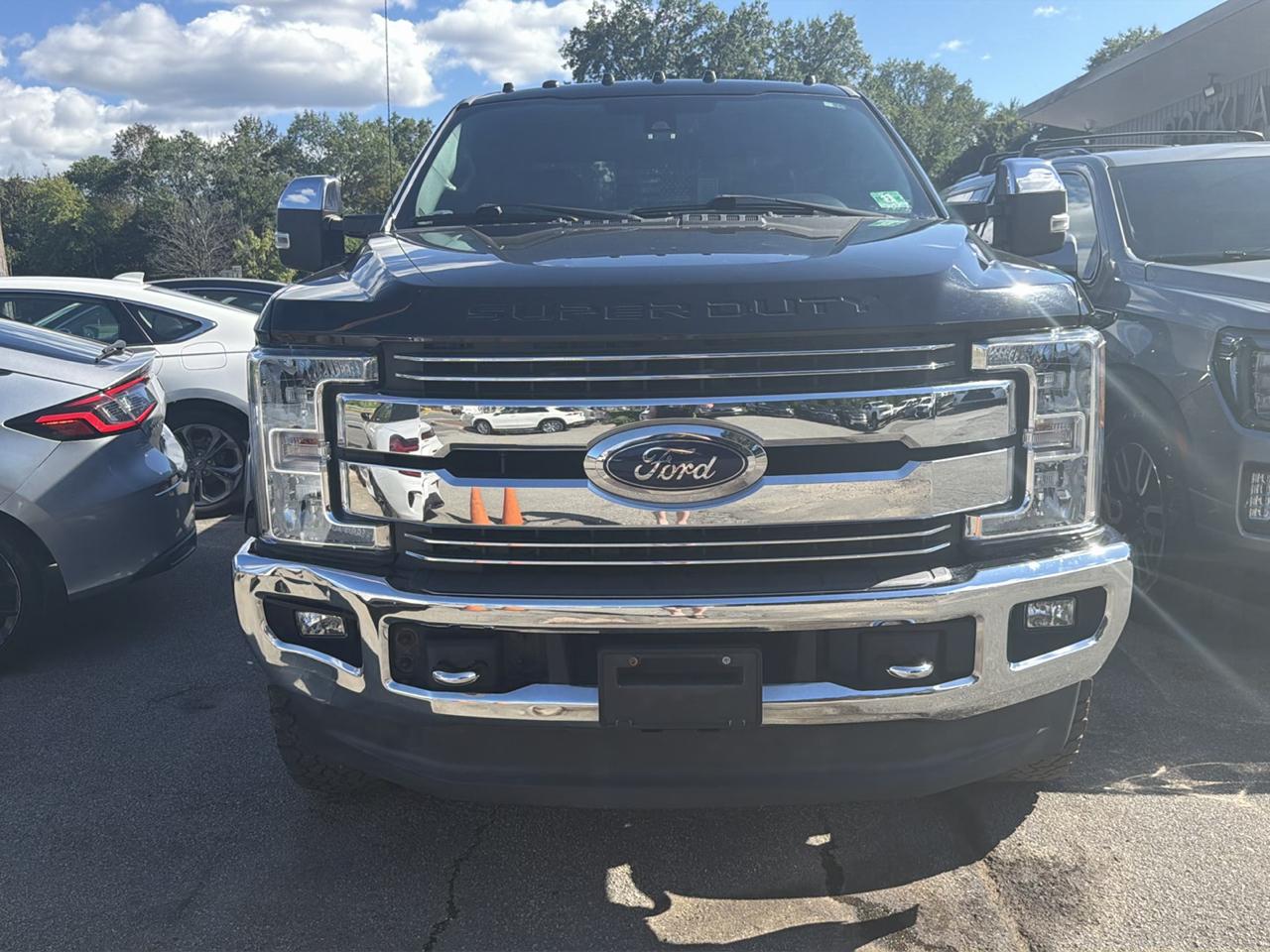 Ford Super Duty F-250 SRW King Ranch 4WD Crew Cab 8' Box 2017