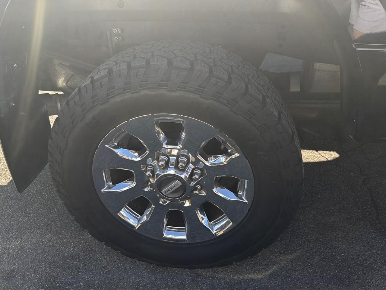 Ford Super Duty F-250 SRW King Ranch 4WD Crew Cab 8' Box 2017