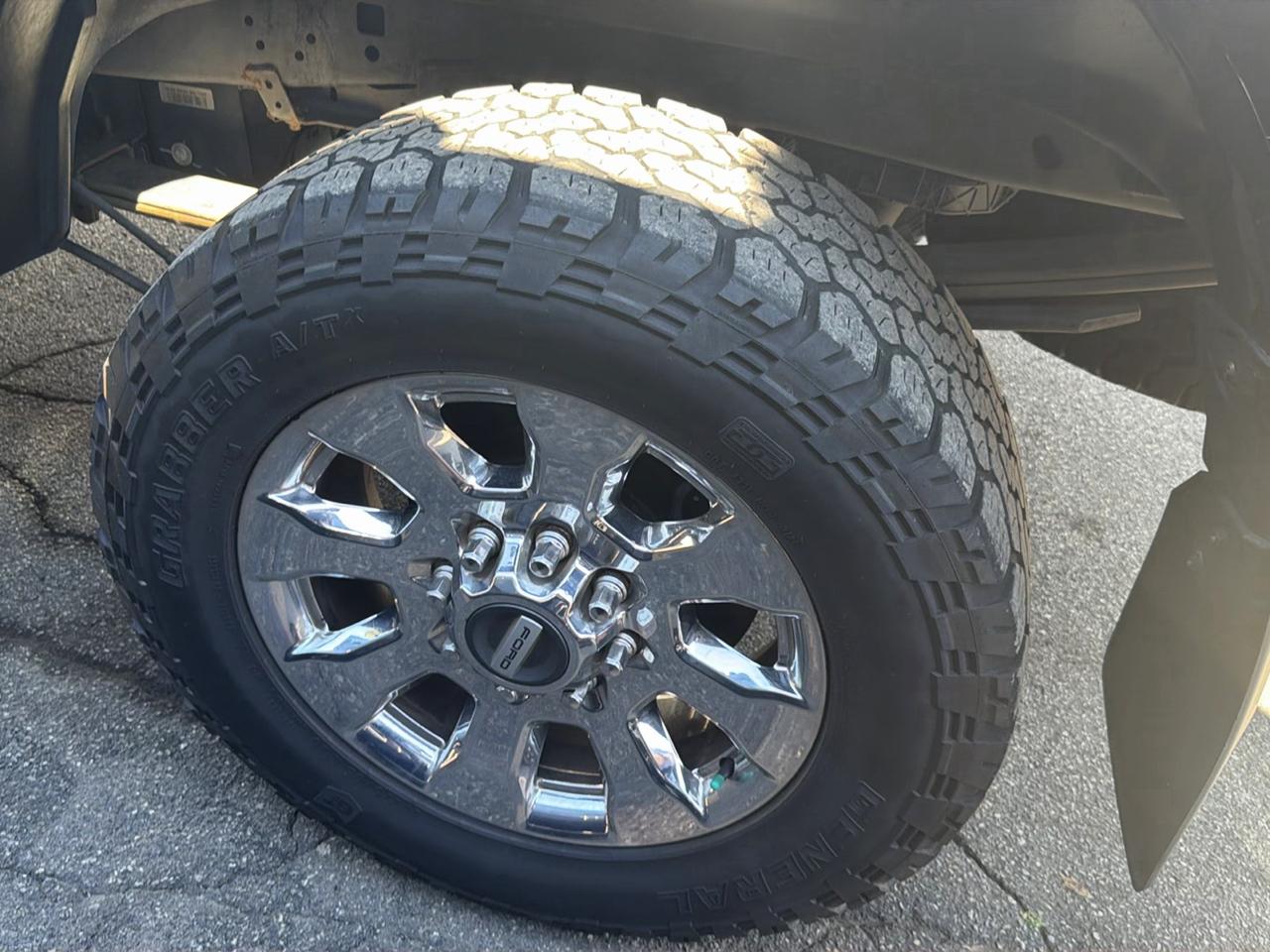Ford Super Duty F-250 SRW King Ranch 4WD Crew Cab 8' Box 2017