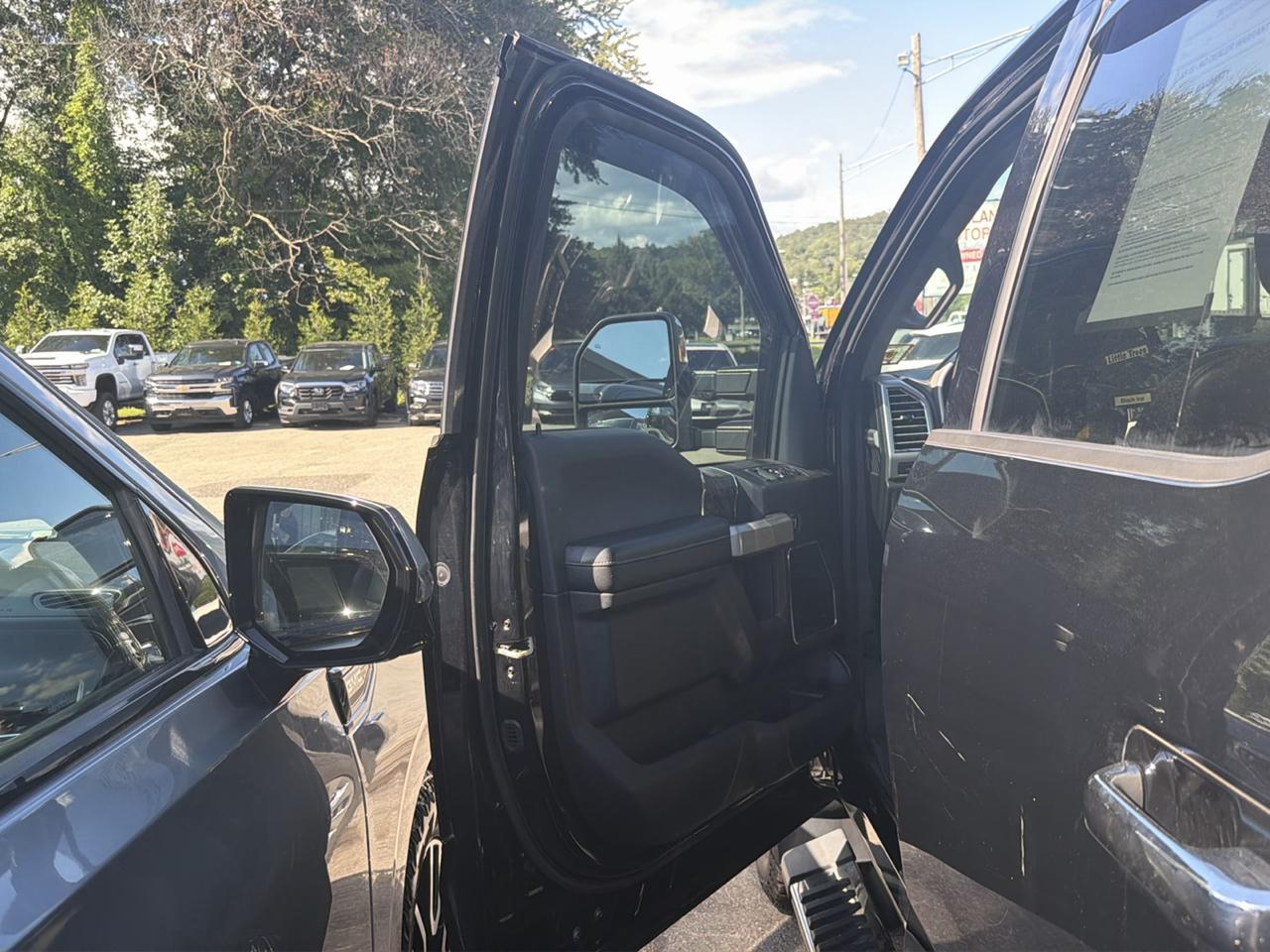Ford Super Duty F-250 SRW King Ranch 4WD Crew Cab 8' Box 2017