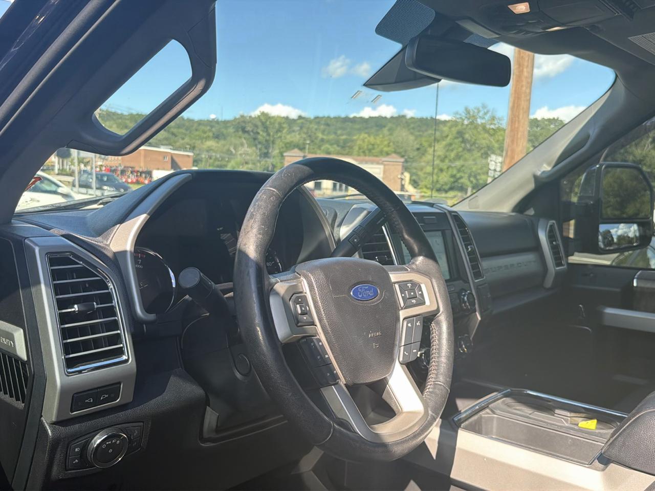 Ford Super Duty F-250 SRW King Ranch 4WD Crew Cab 8' Box 2017