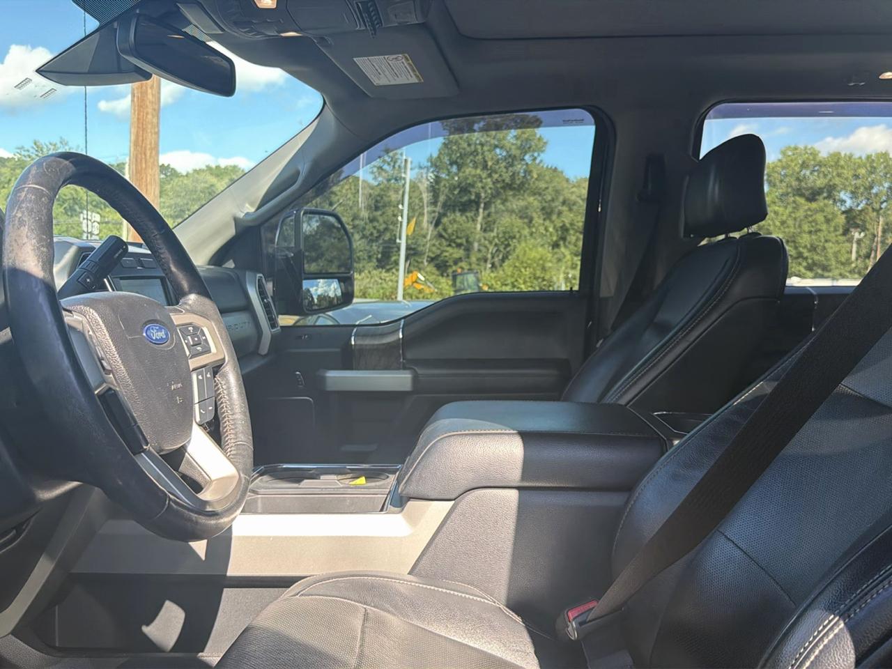 Ford Super Duty F-250 SRW King Ranch 4WD Crew Cab 8' Box 2017